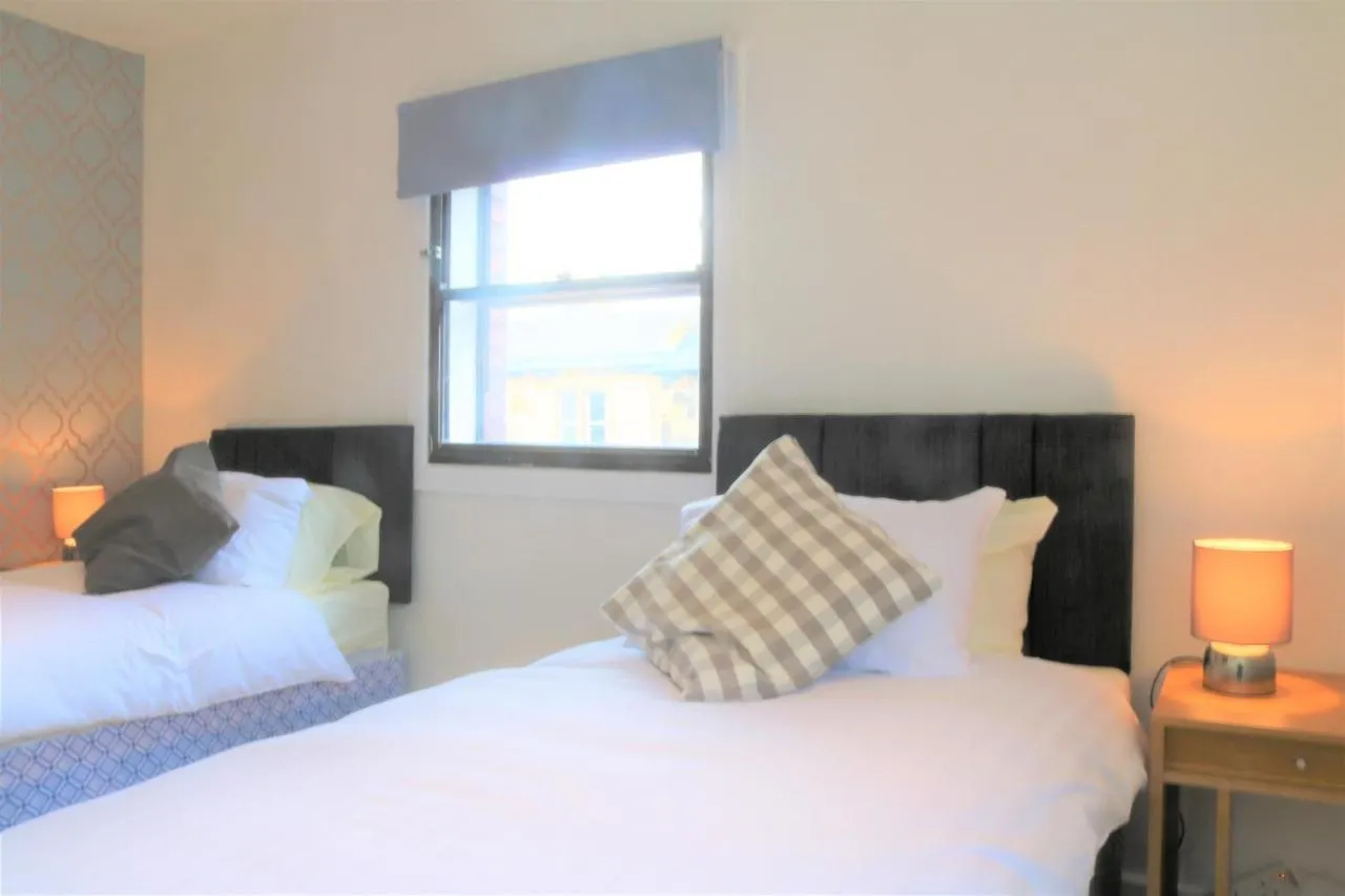 3 Bedroom City Centre Apartment In Lauriston Place Edinburgh United Kingdom